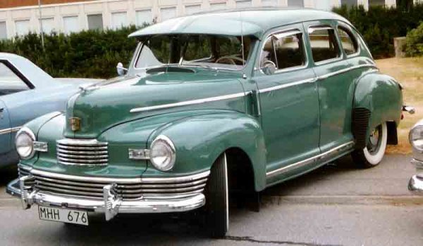 Nash_4-Door_Sedan_2