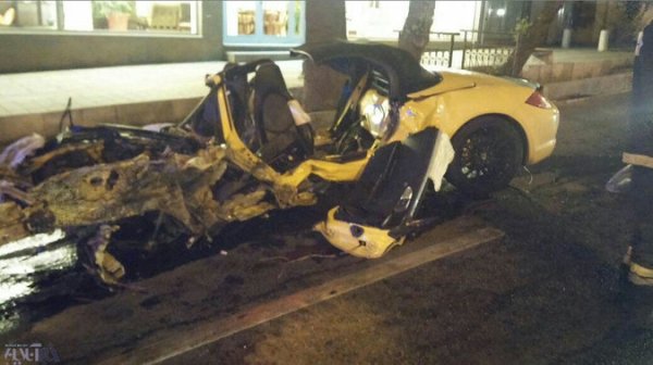 crashed-boxster-tehran